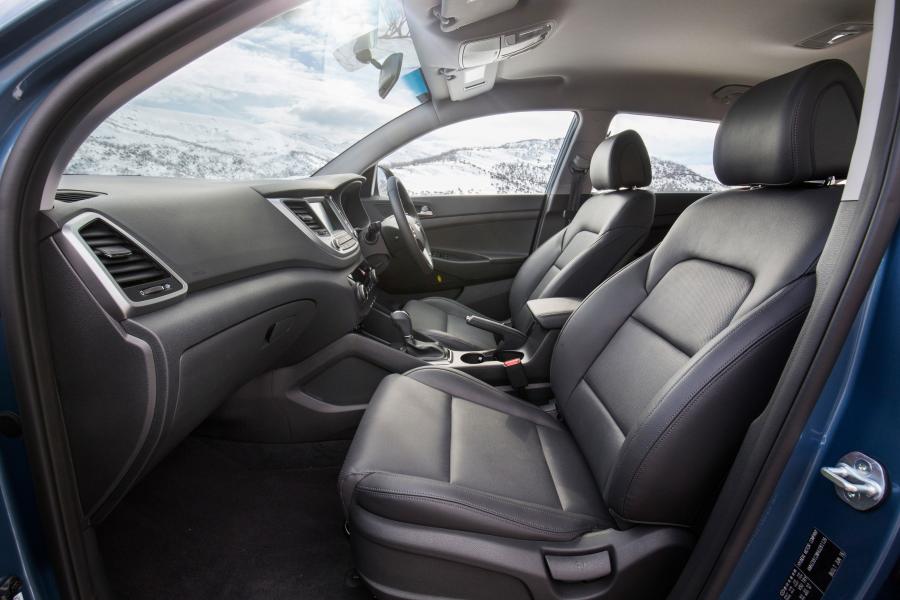 Интерьер Hyundai Tucson 30 2016 года  (фото 8 из 15)